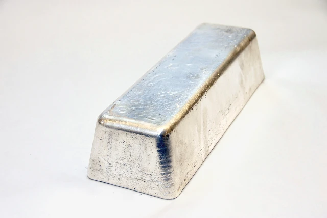 Aurubis_Silberbarren