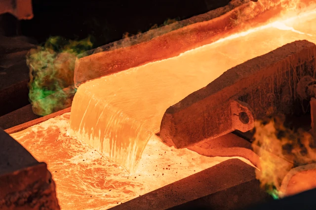 Aurubis_Standort Hamburg_RWO_Flüssigkupfer